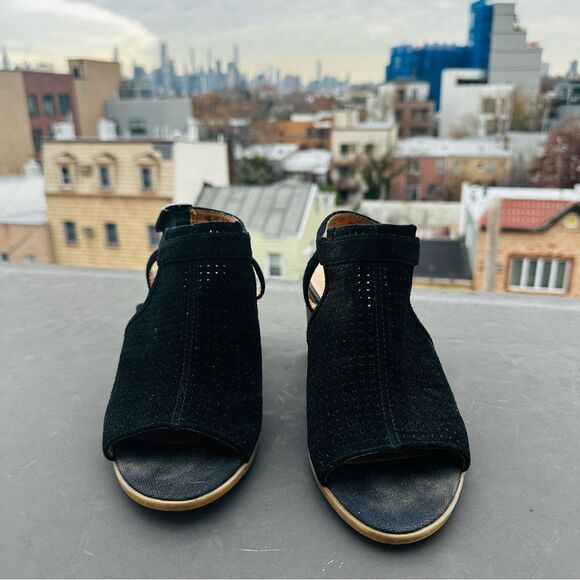 Franco Sarto Black Suede Sandal Size 7 Harlet 2 Block Heel Peep Toe bohemian - Picture 3 of 6